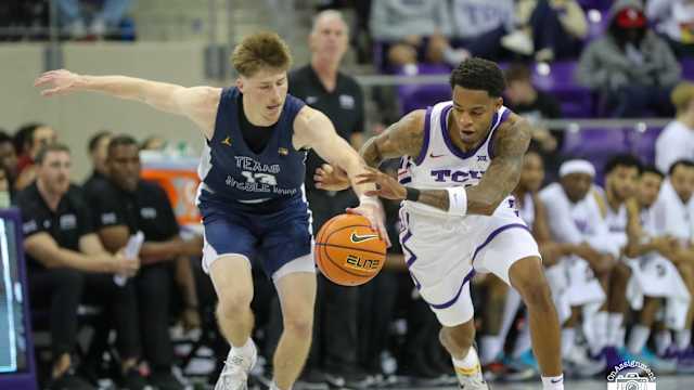 Avery Anderson III in the exhibition game against Texas Wesleyan